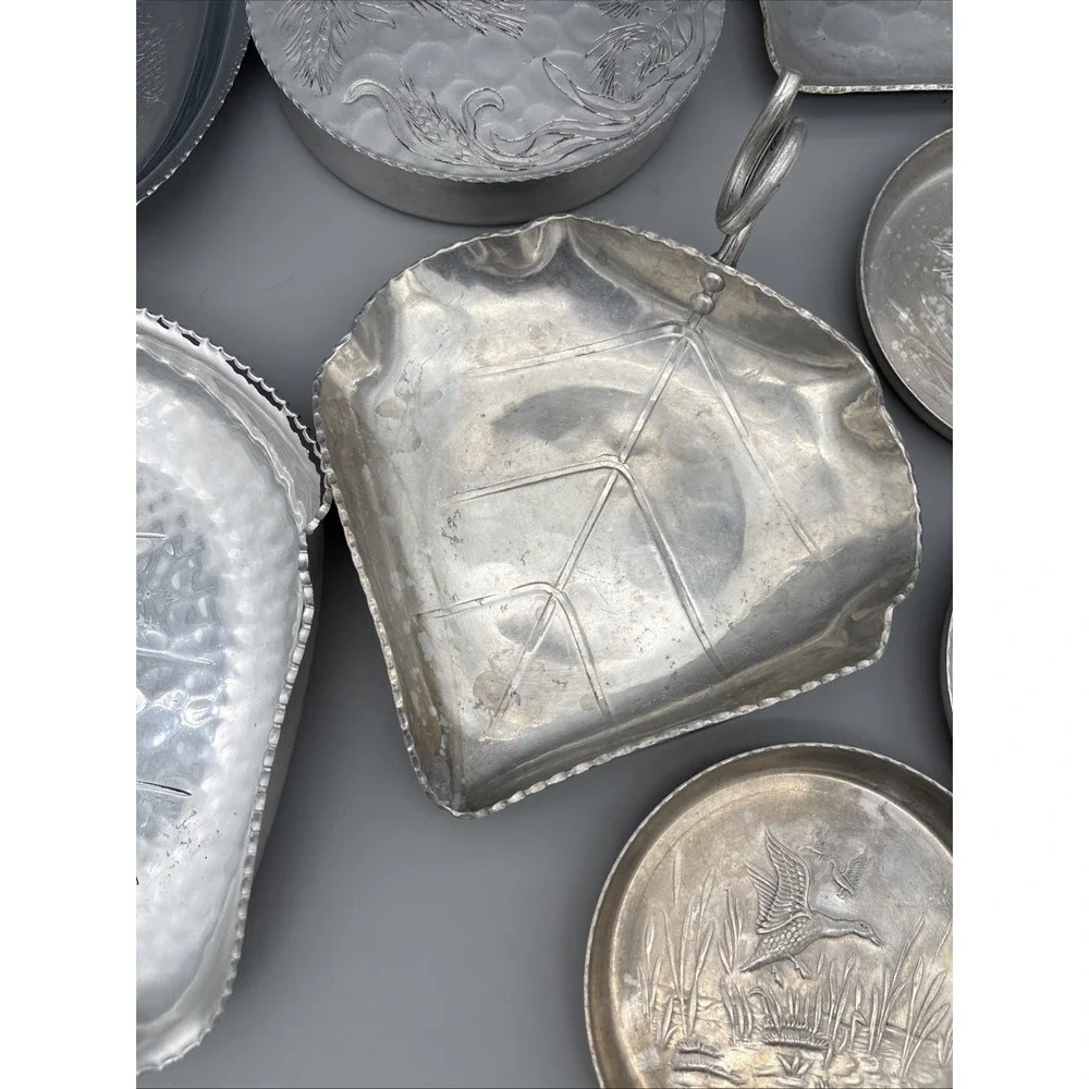 Buenilum Aluminum Kraftware Tray Leaf Coasters Krome Kraft‎ Oval Tray Lot of 8